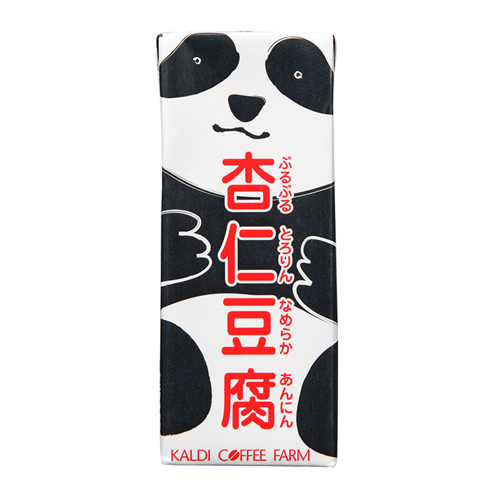 「オリジナル パンダ杏仁豆腐ミニ」。カルディコーヒーファーム人気No.1スイーツ。とろりとした食感とミルキーな味わいが特徴の杏仁豆腐です。