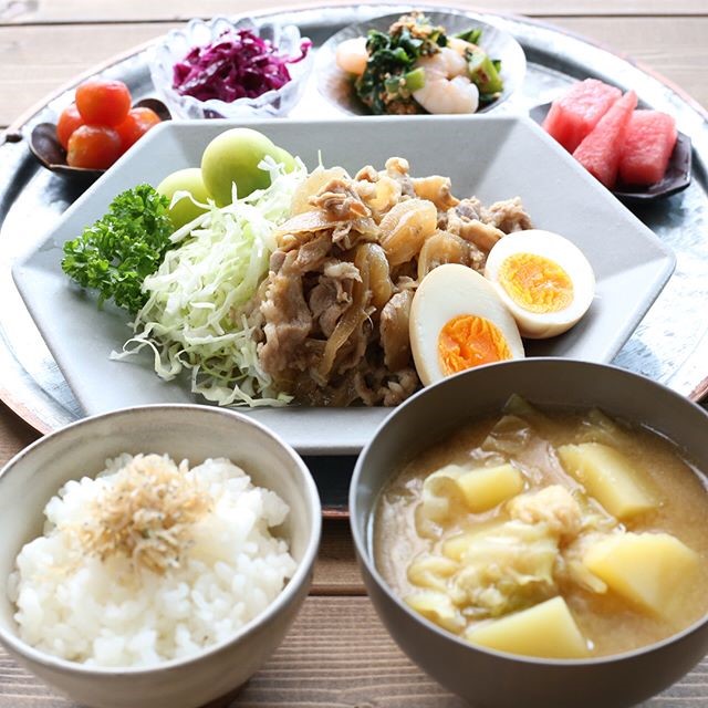 毎回作らない! じゃがいも(キタアカリ)とキャベツと「松山あげ(油揚げ)」の味噌汁