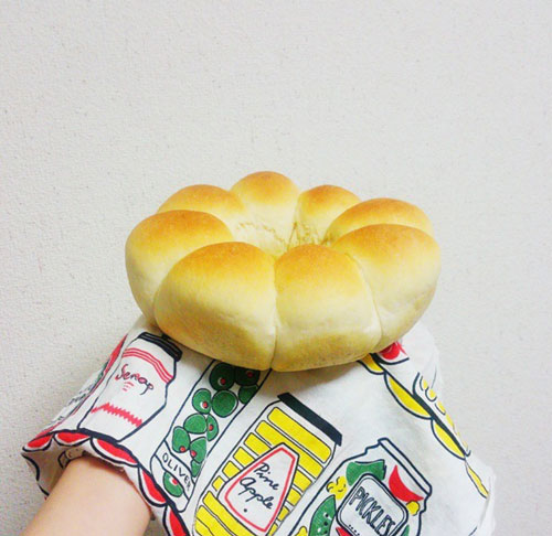 当時は、ちぎりパンが流行していたのです。