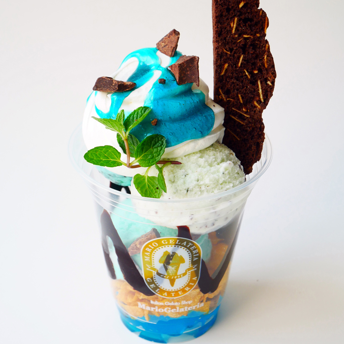 「チョコミントパフェ」