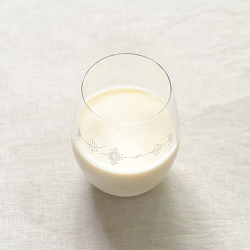 ヨーグルト:甘酒 =2:3 甘酒ラッシー透きとおった甘酒,米こうじ,米麹,透明,甘酒,ハナマルキ