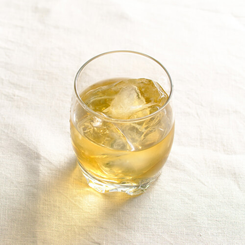 ウィスキー:甘酒 =1:2 香りの良い大人の甘酒。ハイボールでもOK!透きとおった甘酒,米こうじ,米麹,透明,甘酒,ハナマルキ
