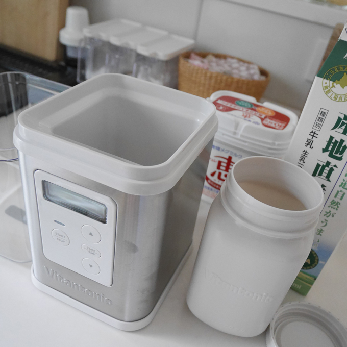 牛乳パックも、専用容器もOK