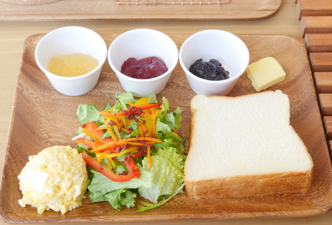 朝食セット(580円)