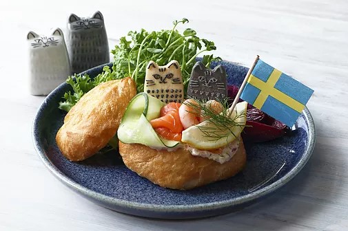 「リテンキャット プレート」 1,780円(税抜)「LISA LARSON Fika TOKYO」HPより