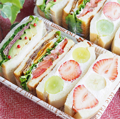 サンドイッチはカットした時の断面を想像しながら作るのが楽しくて大好きです