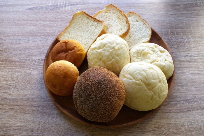 成城石井「自家製 不揃いパンセット」9~10個 300円(税抜)