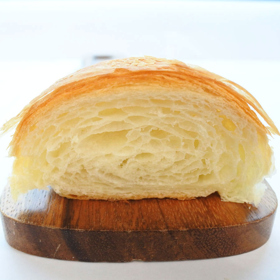 中の層の詰まり具合から想像できるもっちりとした食感