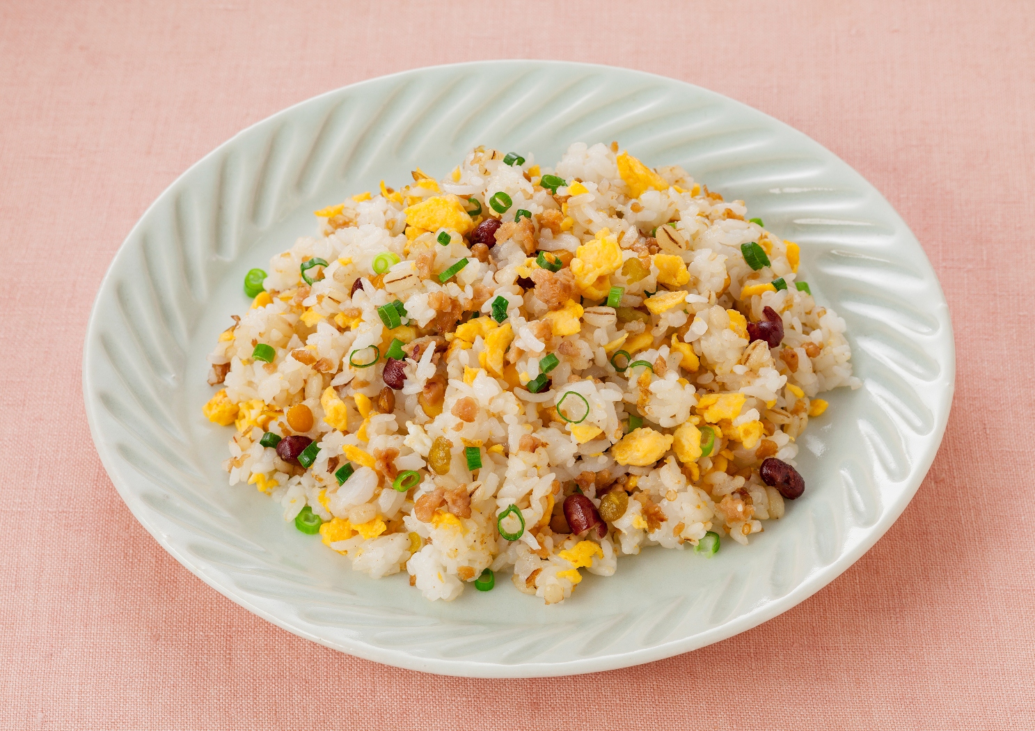 大豆ミートミックスと卵のチャーハン