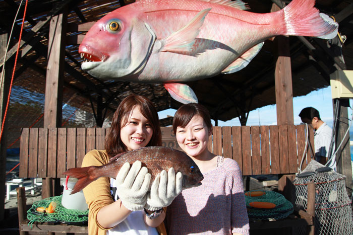 そのあとは釣り堀で「鳴門鯛」を釣りに