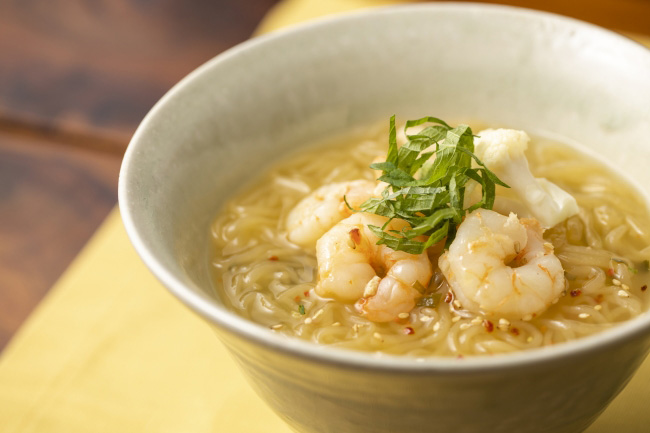 ゆず塩こんにゃくラーメンはヘルシーな夜食にも