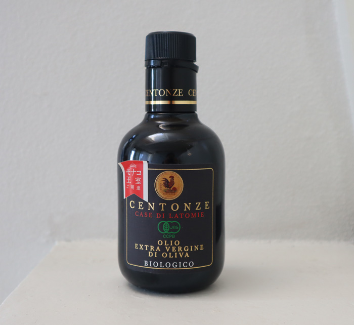 連載の初回で紹介してもらったイタリア シチリア島のオリーブで作られたオリーブオイル「チェントンツェ」。先日百貨店でお得な大容量タイプを発見したので購入しました