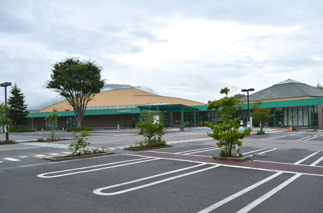 TSURUYA 軽井沢店 外観(写真提供:株式会社ツルヤ)