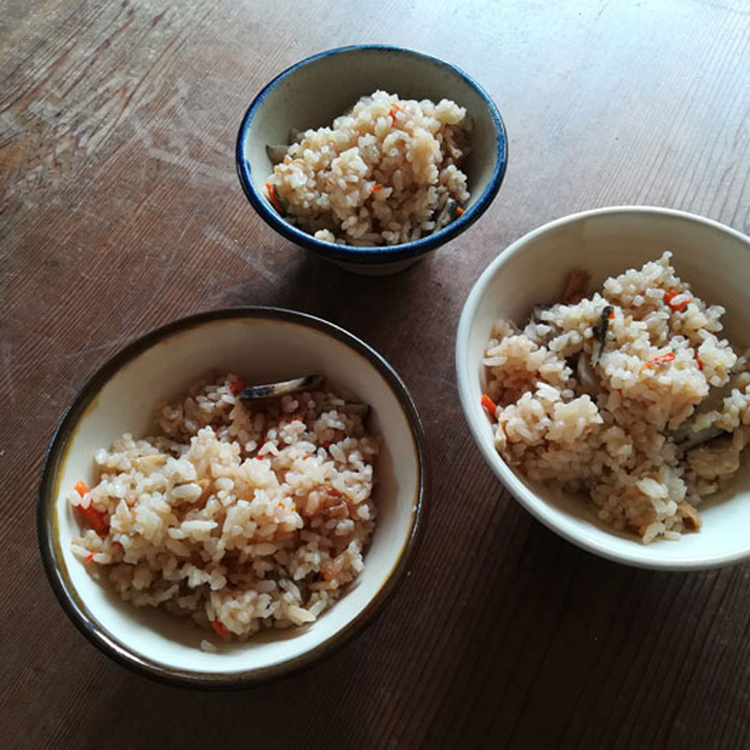 【レシピ】鶏肉とごぼうの炊き込みご飯レシピはテキストリンクまたは上の画像をクリックしてご覧ください
