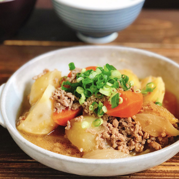 【レシピ】給食みたいな「ひき肉じゃが」レシピはテキストリンクまたは上の画像をクリックしてご覧ください