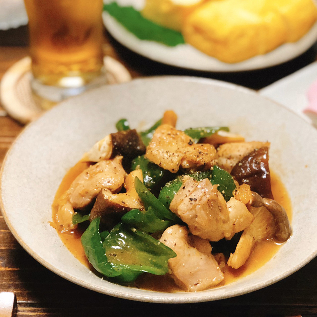 【レシピ】コクうま!しいたけとピーマンのガリバタチキン