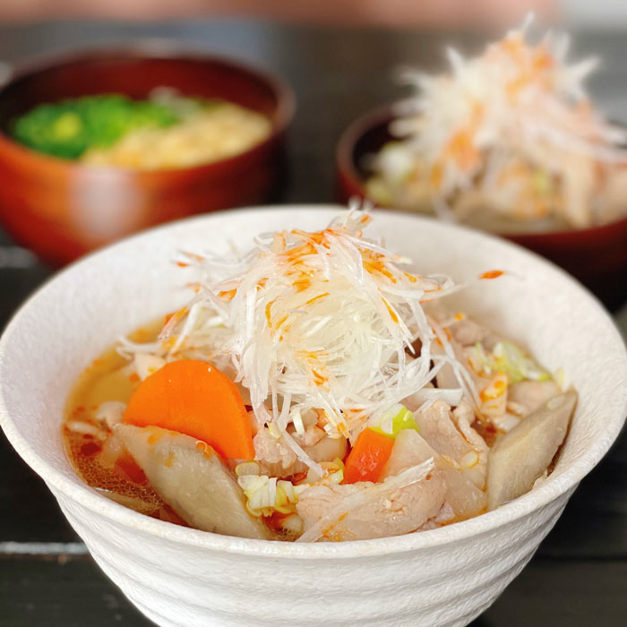 【レシピ】野菜もたっぷり!豚汁うどんレシピはテキストリンクまたは上の画像をクリックしてご覧ください