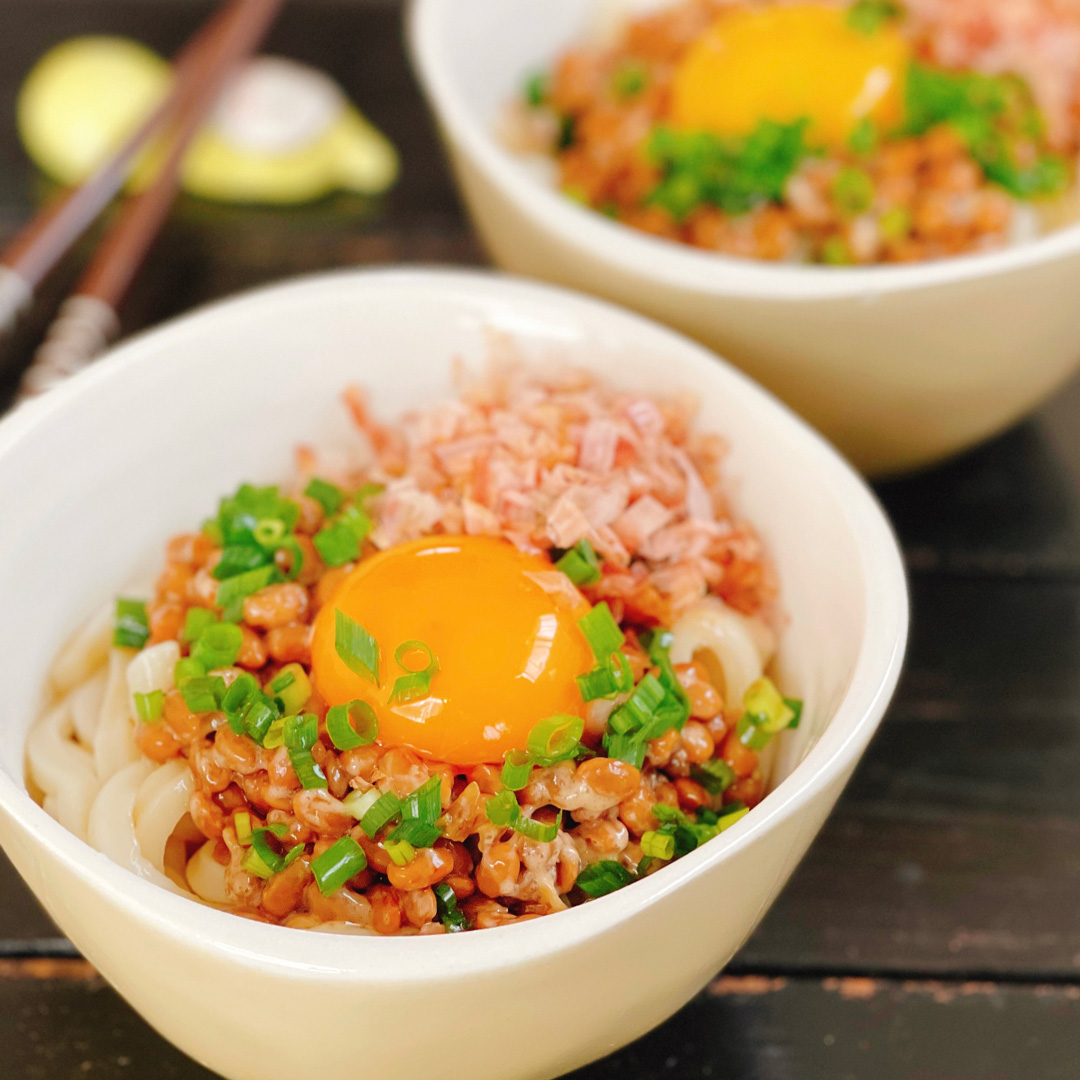 【レシピ】具材をのっけるだけ!納豆窯玉風うどんレシピはテキストリンクまたは上の画像をクリックしてご覧ください