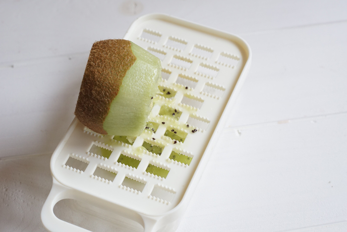 我が家はプラスチック製のおろし器を使っています。