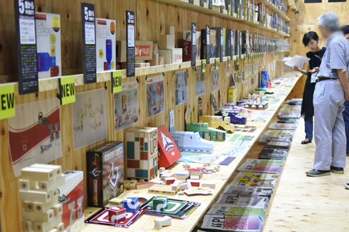 各出展社はブースに工夫をこらしています(キャストジャパン)