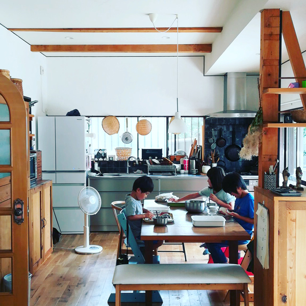 いとこ★もきた日は、みんなで餃子を作りました