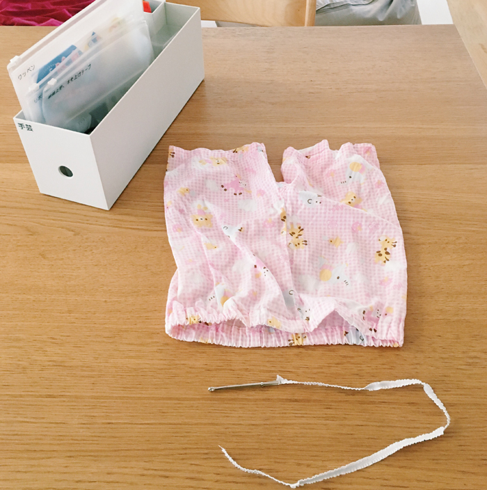 子どものズボンのゴムの入れ替えなど、短時間でできることは早朝にやります。