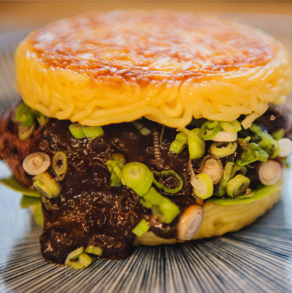 Ramen Burger © https://www.facebook.com/RamenBurger/