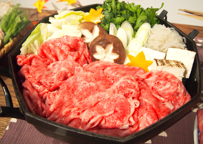 昭和31年創業飛騨牛肉のひぐち 飛騨牛すき焼き鍋セット 5,940円(税込み)